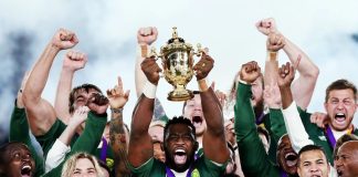 Springbok legend ‘Beast’ Mtawarira hands over Rugby World Cup trophy – PICTURE