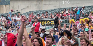 Fans go wild on first day of HK Sevens