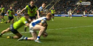 Luis Roberts latches onto kick to pull one back for Leeds | Rugby League News | Sky Sports