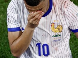 ‘Any ideas for a mask?’ Mbappe seeks advice from rugby captain Dupont after breaking nose
