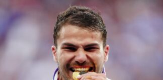 Antoine Dupont leads France to rugby sevens Olympic gold