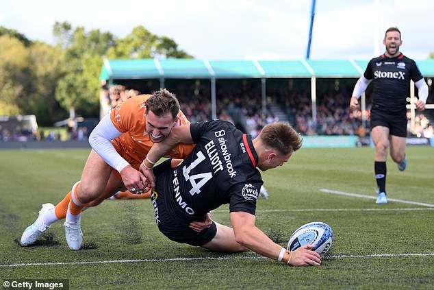 Tobias Elliott was among the try scorers on Saturday as he crossed the line before half-time