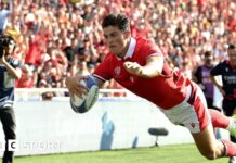 Abdelatif Benazzi in the stands at a Top 14 match