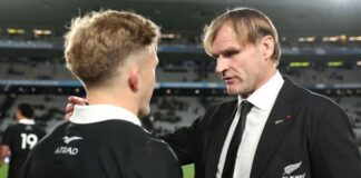 Beauden Barrett set to replace Damian McKenzie in no.10 jersey