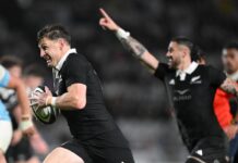 Bledisloe II: Beauden Barrett returns to fly-half, Damian McKenzie benched