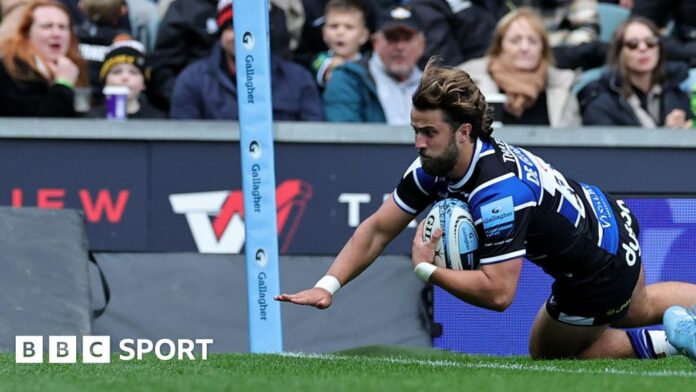 Bath's Tom de Glanville scored Bath's second try in a thrilling game against Leicester Tigers