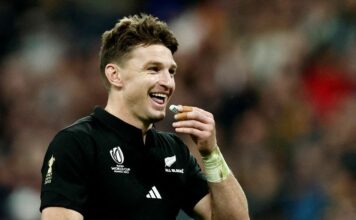 Rugby: Rugby-Barrett replaces McKenzie as All Blacks flyhalf for Cane's 100th test