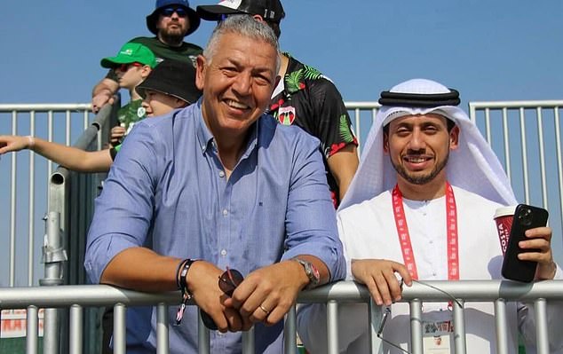 Al-Dhalai, right, supports Abdel Benazzi, left, in his desire to change rugby's voting system