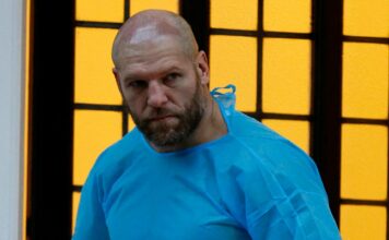 Ex-England rugby ace James Haskell steps shaven-headed from clinic after 'preventative' hair transplant