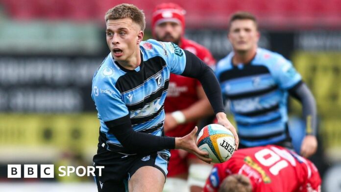 Full-back Cameron Winnett made his Cardiff debut against Harlequins in 2021