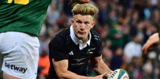 It's time to stop hating on Damian McKenzie, the best 10 in the Championship