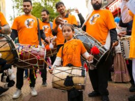 LOOK: Thousands light up Rugby town centre to celebrate Diwali