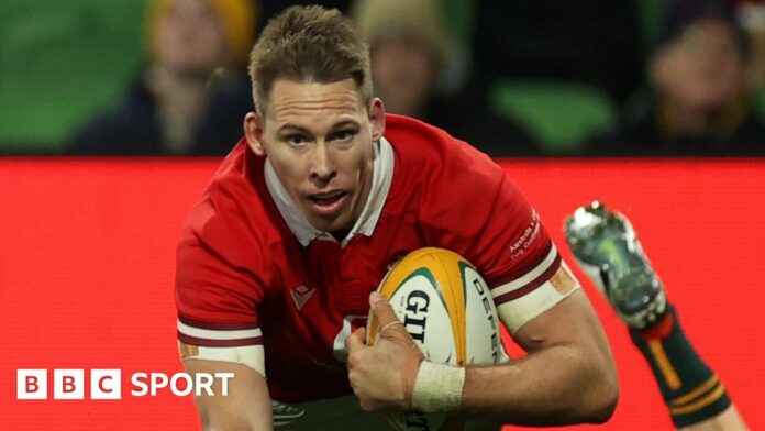 Liam Williams scores for Wales against Australia in July 2024