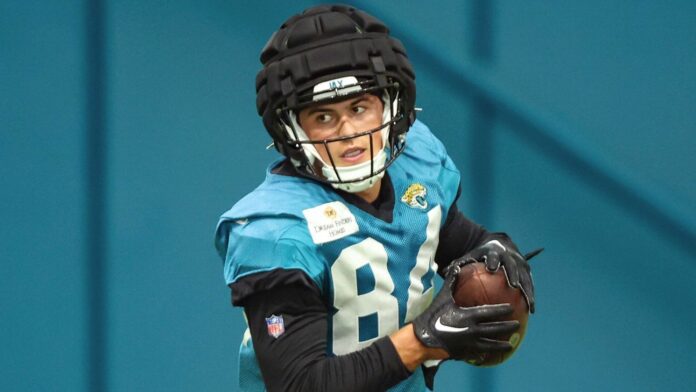 Rugby star Rees-Zammit's NFL dream lives on with Jaguars