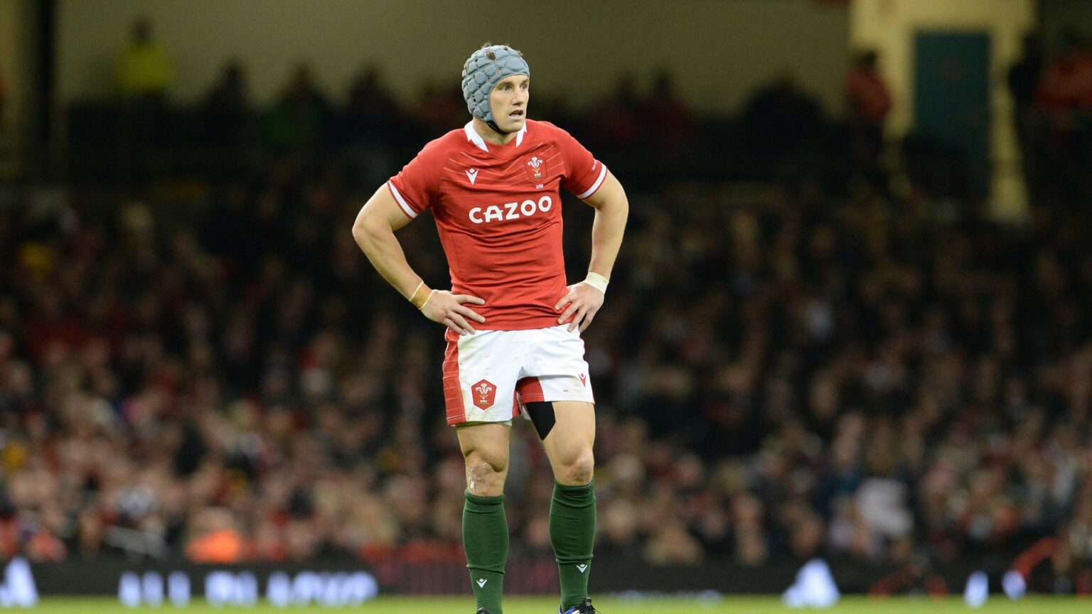 Welsh Rugby Star Jonathan ‘Foxy’ Davies Retires After Illustrious ...