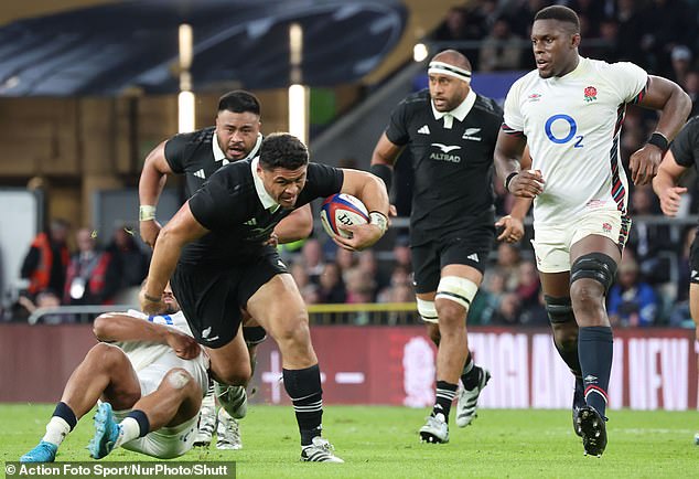 Like their hosts the All Blacks made numerous mistakes but England rarely capitalised on them