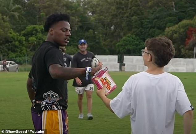 One of Speed's followers decided to help him out by offering him the classic Aussie snack Shapes on the sideline