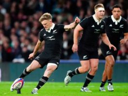 Damian McKenzie in for injured Beauden Barrett as All Blacks name team to face Ireland