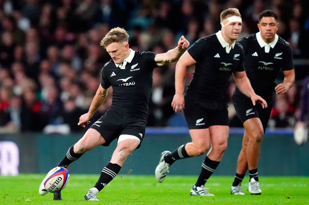 Damian McKenzie in for injured Beauden Barrett as All Blacks name team to face Ireland