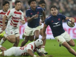 Jalibert turns down France and McKenzie makes way for Barrett in All Blacks