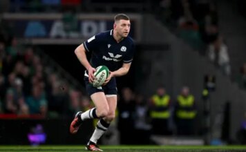 Kinghorn wings it as Russell's return boosts Scots