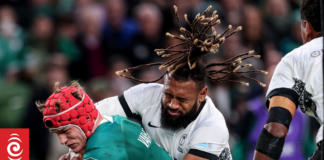 Rugby: Dominant Ireland thrash undisciplined Fiji 52-17