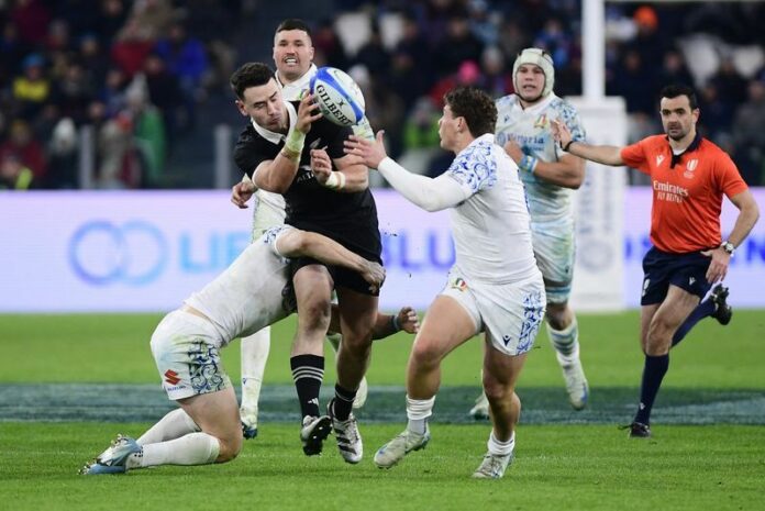 Rugby: Rugby-Unimpressive All Blacks labour to 29-11 win over Italy