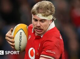 Aaron Wainwright in action for Wales against Australia in July 2024