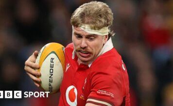 Aaron Wainwright in action for Wales against Australia in July 2024