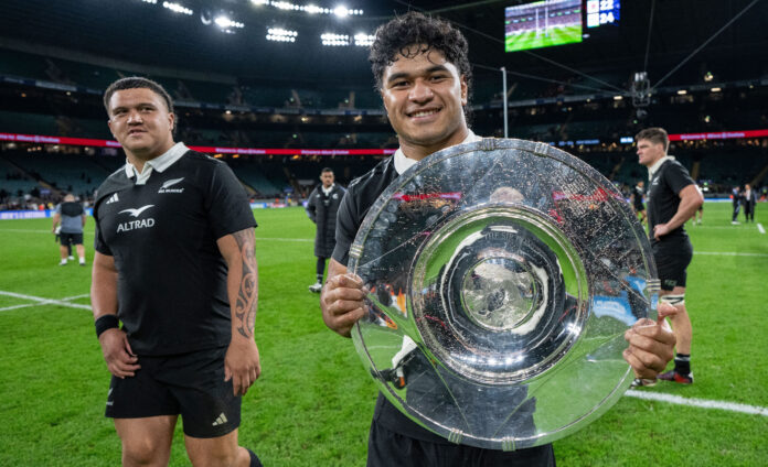 Wallace Sititi Crowned World Rugby Breakthrough Player of the Year » allblacks.com