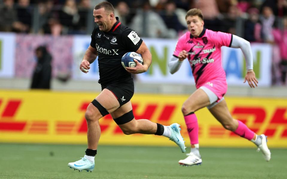 Ben Earl races away for Saracens against Stade Francais on December 15