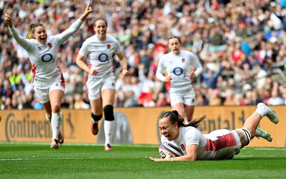 England's Maddie Feaunati scores a try during the Six Nations match against Ireland at Twickenham on April 20, 2024