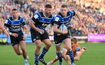Bath's Finn Russell runs with the ball during his team's October 2024 match against Sale.