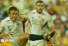 Ben Cohen celebrates with his England team-mates