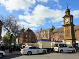 Rugby revellers urged to check taxi licences during Christmas party season