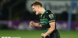 Fin Smith is elated following his match-winning penalty for Northampton Saints against Bath