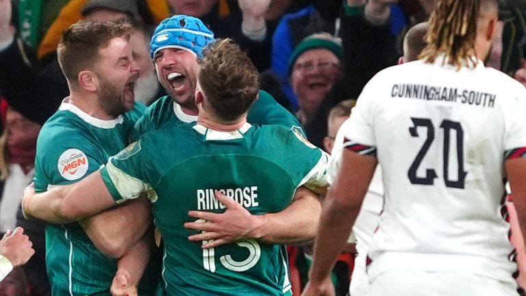 Tadhg Beirne celebrates scoring Ireland's third try of the game
