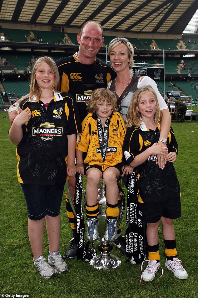 Lawrence Dallaglio celebrates with his wife Alice, son Enzo and daughters Ella (left) and Josie after Wasps win the Guinness Premiership Final match in 2008