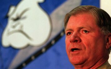 Canterbury-Bankstown Bulldogs legend Bob Hagan dies aged 85, players, coach, CEO