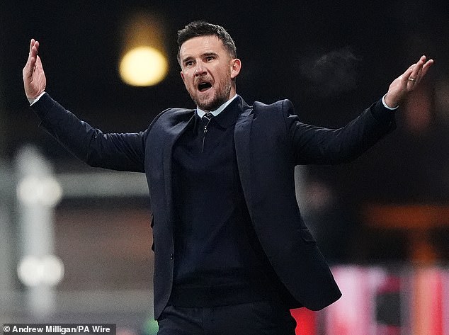 Barry Ferguson celebrates Rangers' equaliser and demanded his side to kick on